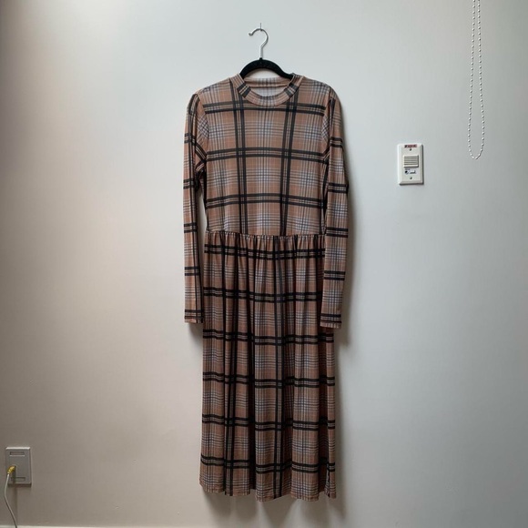 Teddy Plaid Mesh Longsleeve Maxi Dress - Picture 2 of 7